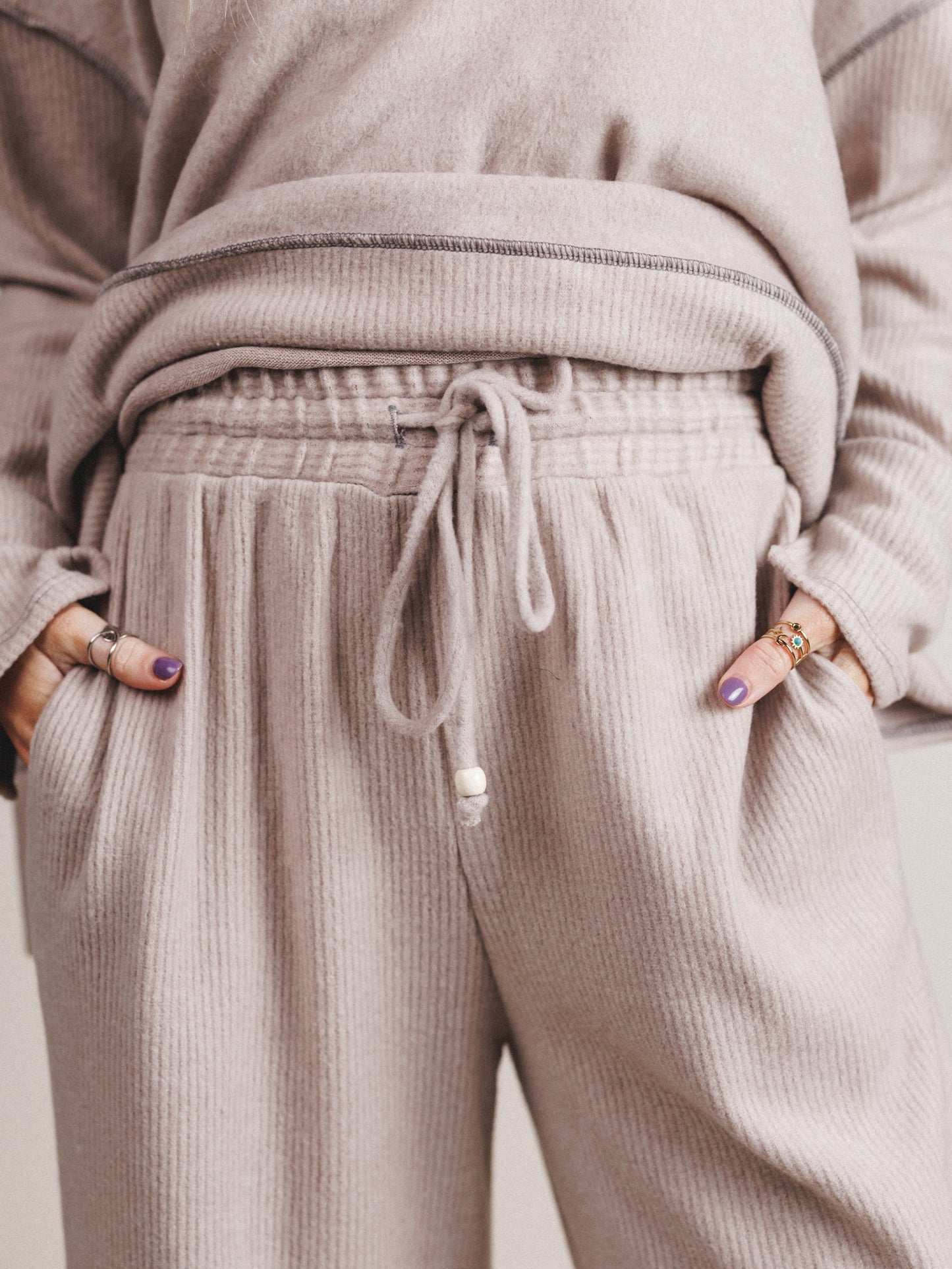 The Nest Mckayla Cozy Set - Taupe