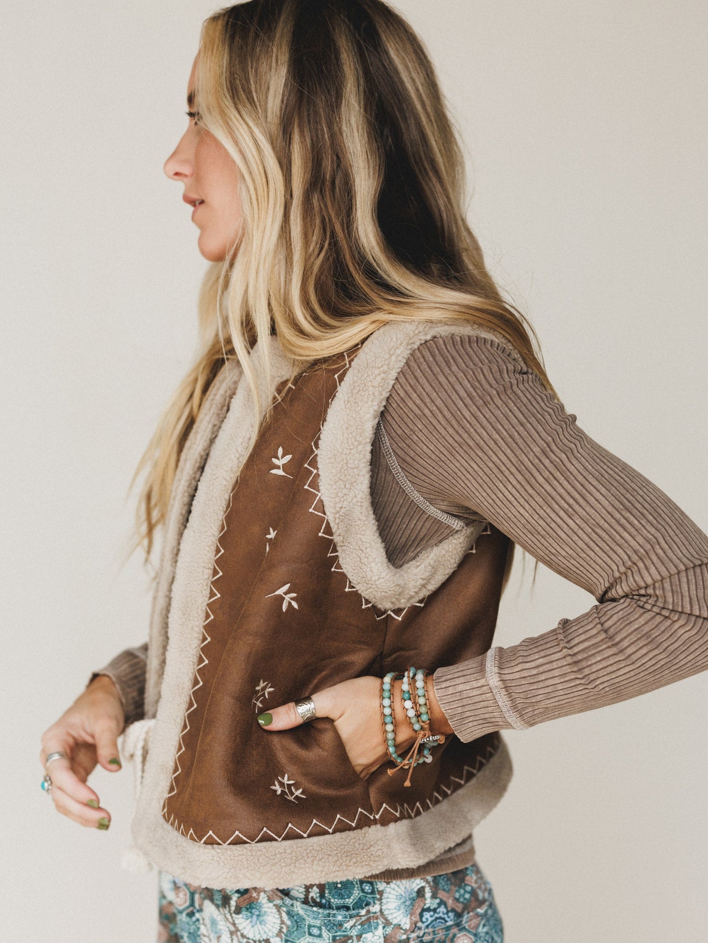 Highway Honey Vest - Mocha