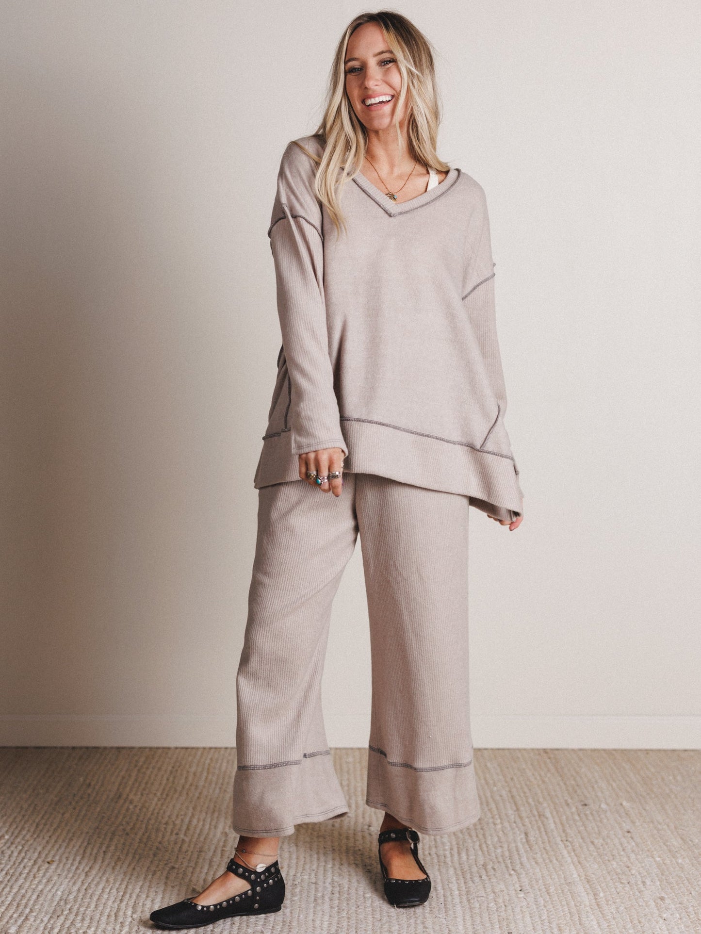 The Nest Mckayla Cozy Set - Taupe