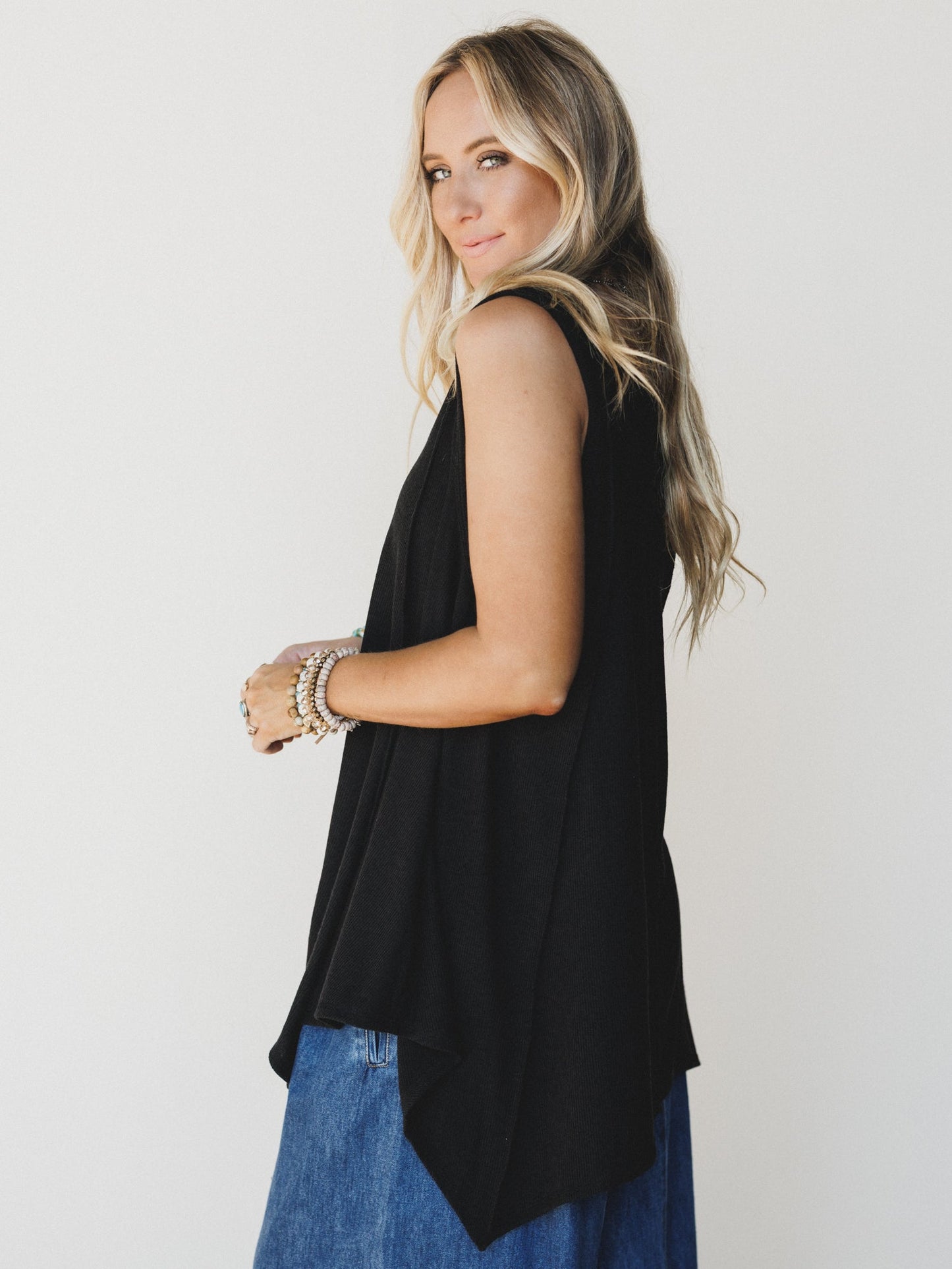 The Nest Drift Away Top - Black