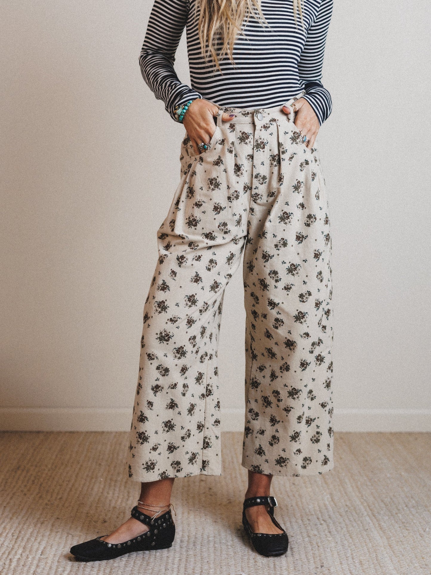 Sweet Memory Floral Pleated Pants - Natural